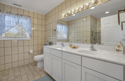 Beach Haven - Modern Home; Close to town! - Foto 25