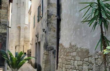 Au Centre de Villeneuve-lès-Avignon - Photo 12