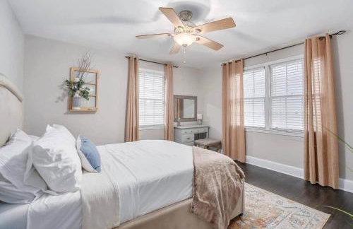 Quaint house, king bed 2min from down town - Photo 15