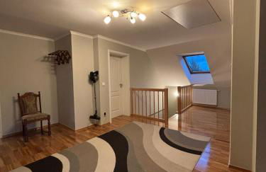 Moderne 4-Zimmer Wohnung mit Balkon - Photo 1