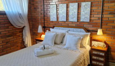 Dúplex 400m do Lago com lareira e garagem - Foto 2