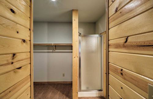 Trego Cabin with Mountain Views and Lake Access! - Foto 17