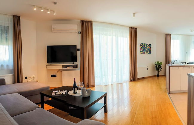 TESLA Residence Subotica - Photo 34