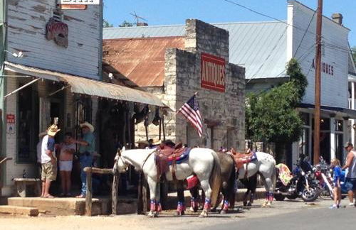 FAMILY RIVER RETREAT! PRIVATE MEDINA RIVER ACCESs! - Foto 40