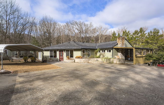 Grand Dream Vacation Home in Nashville 7+ beds! - Photo 48