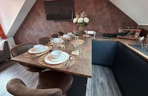 Cannons Loft Central Buxton, Duplex loft 3 bedroom Set over 3 floors stairs no lift sleeps 5 - Photo 30