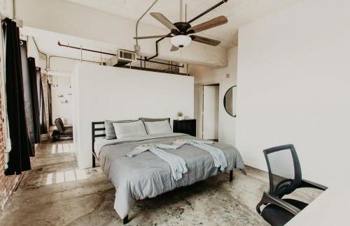 The Downtown Industrial Loft - Foto 14