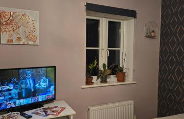 Desborough home for short term rent - Photo 2