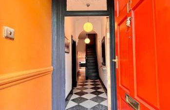 Spacious home in Leeds ideal for gatherings with free parking - Foto 27