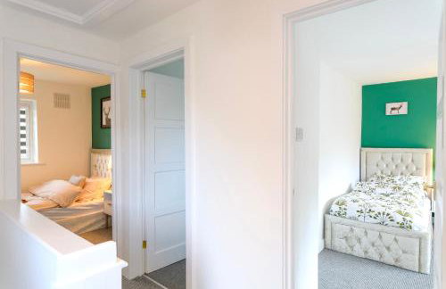 A Luxurious Home with Hot Tub and Man Cave! 9ppl - Foto 62