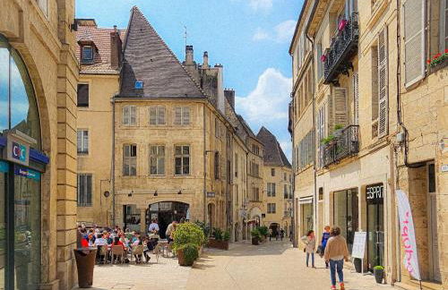 Le salon des voyageurs - Au Cœur de DOLE - Parking GRATUIT à proximité - Foto 29