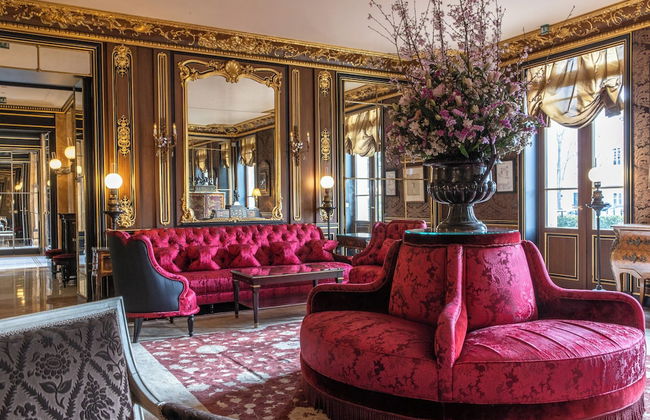 La Reserve Paris Hotel and Spa - Photo 7