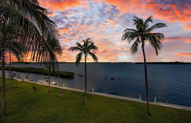 Waterfront Luxury Villa With Sunset Views And Boat Slip 3 Bedroom Townhouse by RedAwning - Foto 42