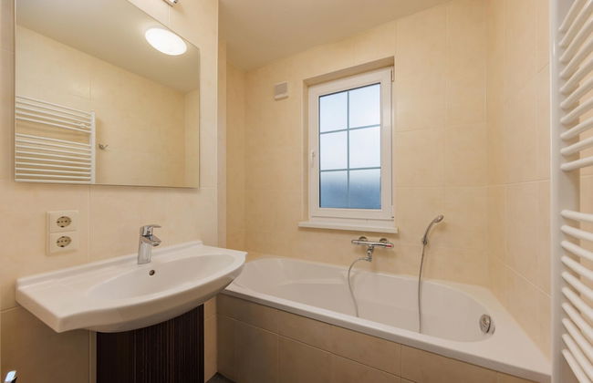 Restyled Villa with 4 Bathrooms & Sauna near River Moselle - Foto 11