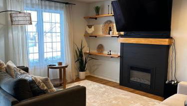 Ankenys Best Hot tub Theatre Room Game Room - Photo 2