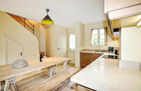 2 Bedroom Awesome Home In Saint-Laurent-De-La-Ca - Foto 14