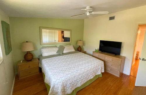 Remote Island Retreat with Private Ferry, Pool, Beach - Foto 14