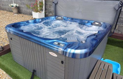 Sunny Bank - bungalow with hot tub and extra accessibility - Foto 1