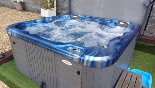 Sunny Bank - bungalow with hot tub and extra accessibility - Foto 1