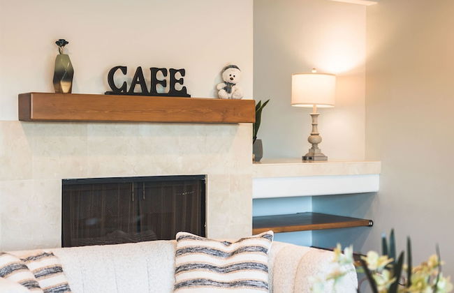 Waterfront Retreat With Stunning Views Modern Co - Foto 12