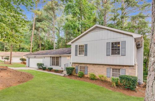 Spacious 5BR Retreat Sleeps 12,Large Deck - Foto 33