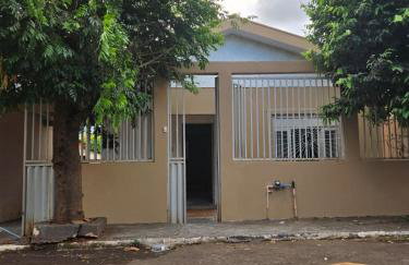 Casa ampla, confortável próx ao lago JK no centro - Foto 2