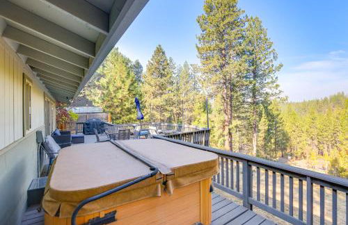 Ping-Pong and Private Hot Tub Family Cabin in Bend! - Foto 21