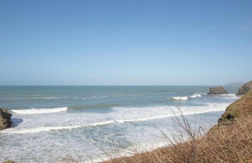 UPPER BEACH HOUSE - Photo 24