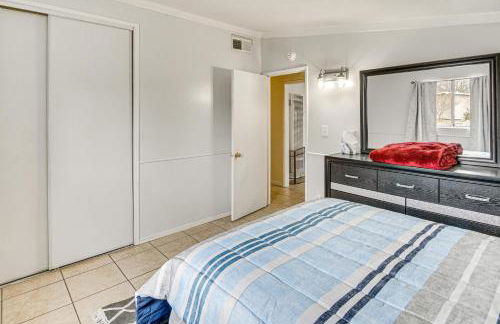 Work, Play and Relax Home with Yard in Lancaster! - Foto 11