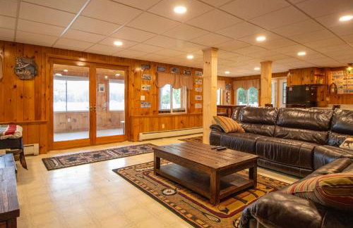 Lakefront Home with Seasonal Dock in Limerick! - Foto 23