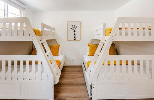 Malibu Beachfront Home with Rock Spa Ocean Views & Huge Deck - Foto 11