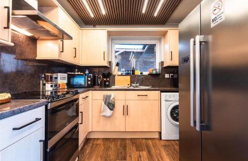 Hot Tube&Private Driveway&11 Guests Family&Contractors Bedford - Foto 46