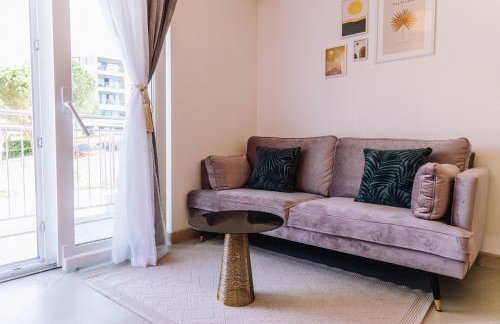 Brand New & Comfort Apartment L & L ,free parking + close to beach - Photo 16