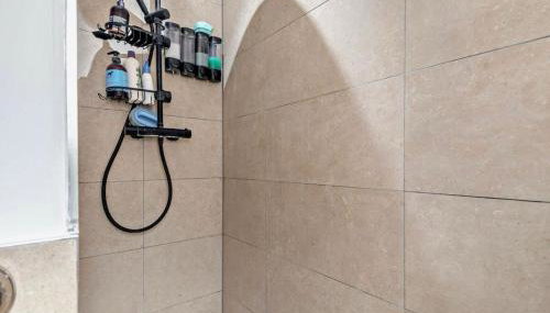 2 Bed Flat - Close to airport & station - Foto 5