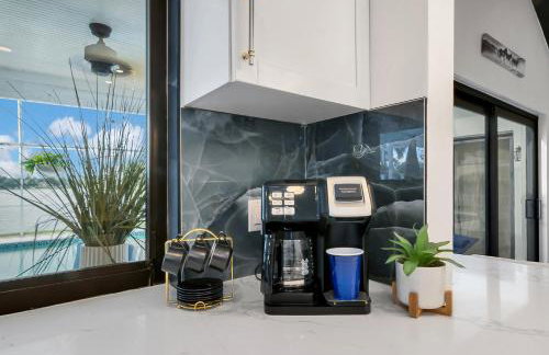 Lake Luxe Equine, Waterfront, Screened-in Pool, Hot Tub - Lake Views! Hosted By Relaxtay - Foto 42