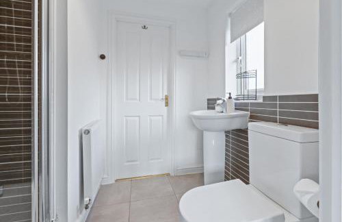 Spacious & Budget 4B Home w en-suites - Foto 46