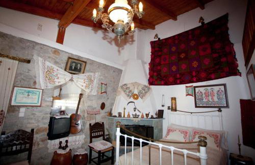 Melissa Apartments - Photo 1