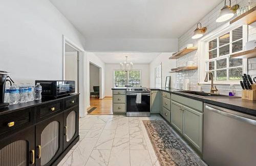 3 Bedroom Comfy Beds - Close to Fort Benning, CSU and Dining - Foto 11
