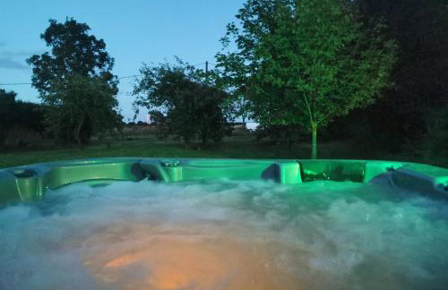 Countrylife Cottage, Hot Tub,Games Room, firepit, free parking - Foto 1