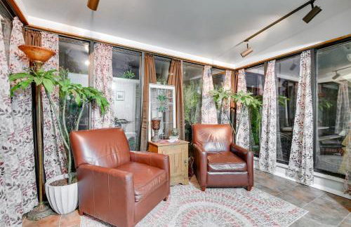 Walk to ATandT - Dallas Stadium! Family Gem with Patio - Photo 3