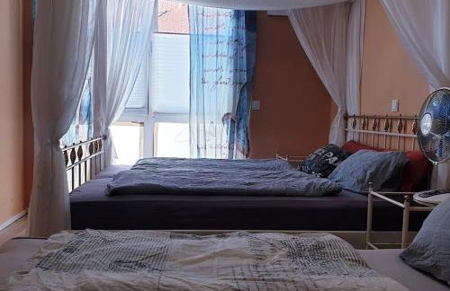 Bright by Trade Fair ICM 15 min direct to City Center 2-BedRoom full 2-BathRoom, free Parking, Balcony, Family and Business friendly - Foto 19