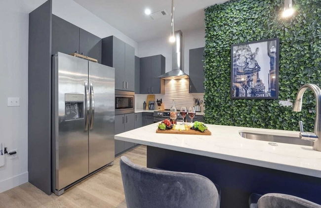 Nash Landing by Avantstay Heart of Midtown + Nashville Patio - Foto 13