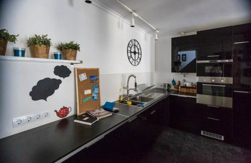 Duplex with terrace in Alfama, Central Lisbon - Photo 31