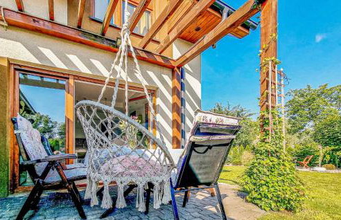 3 Bedroom Awesome Home In Zieleniewo - Foto 1