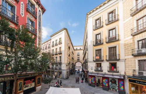 Charming Plaza Mayor Views & Top location - Photo 7