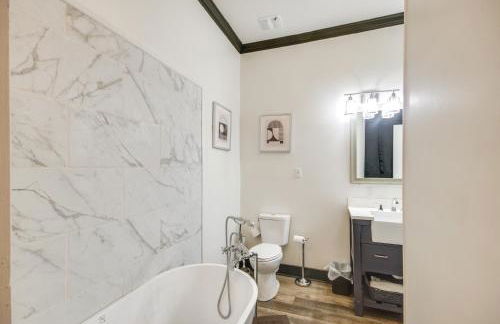 Modern Greenwood Studio Less Than 1 Mi to Downtown! - Foto 19