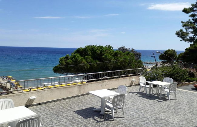 Frontline B - 5A - M2 - Near To The Sea - Photo 15