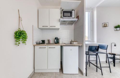 Studio Le Saphir NEUF & Cosy - Gare Parilly - Foto 6