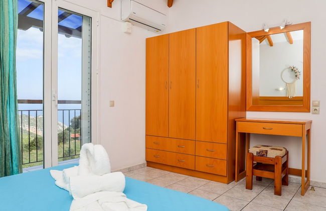 Villa Mitzelos - Photo 5