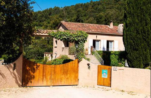Mas Provençal 8 pers climatisé, 3 chambres avec salles de bains, piscine privée - Foto 5